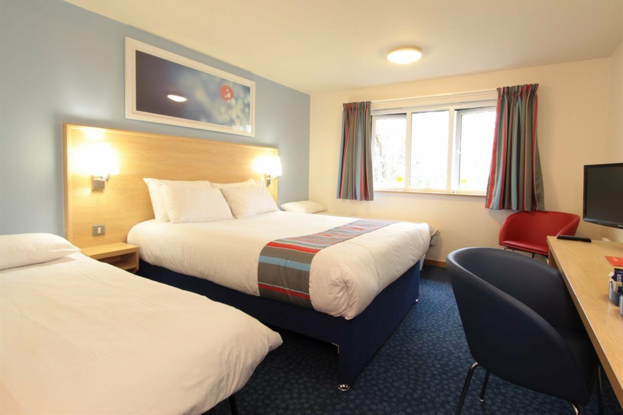 Travelodge Manchester Birch M62 Eastbound Heywood Exterior foto